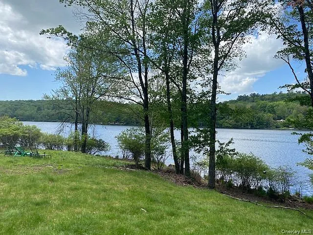 739 Lake View Dr #MAIN LEVEL — Photo 18