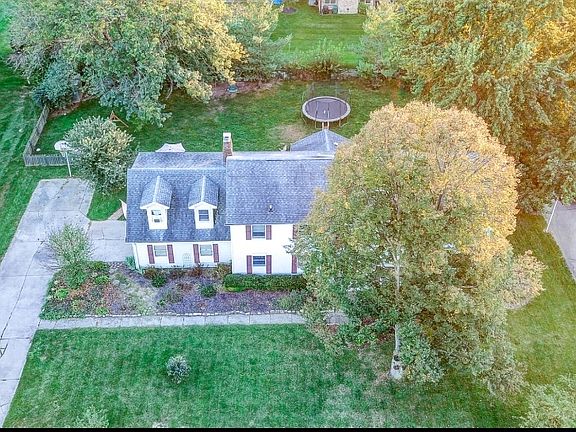 2nd image of 2640 Greenlawn Dr