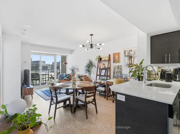 125 Western Battery Rd #1516, Toronto, ON M6K 3R8