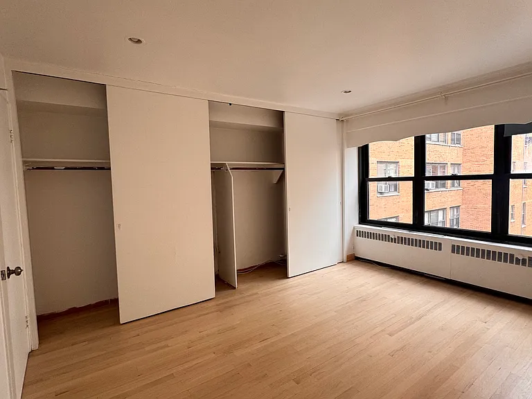 6118 N Sheridan Rd #408 — Photo 8