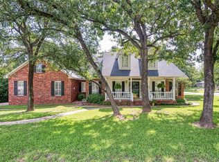8701 Dunleith Ct, Granbury, TX 76049
