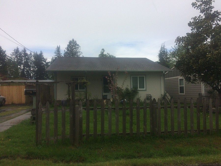 1st image of 1107 S 11th Ave