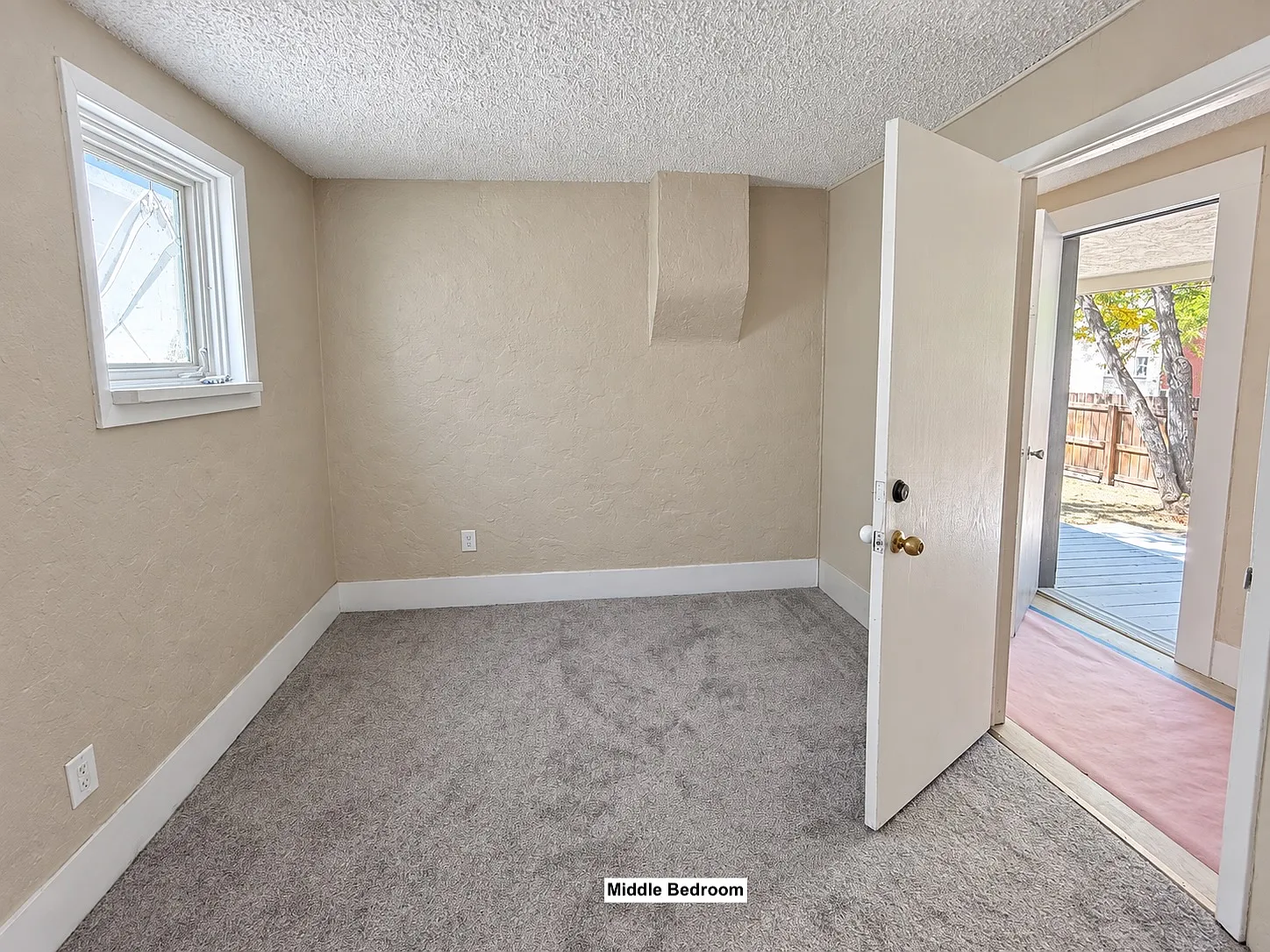 3 bed, 1250 sqft, $2,950 — Photo 4