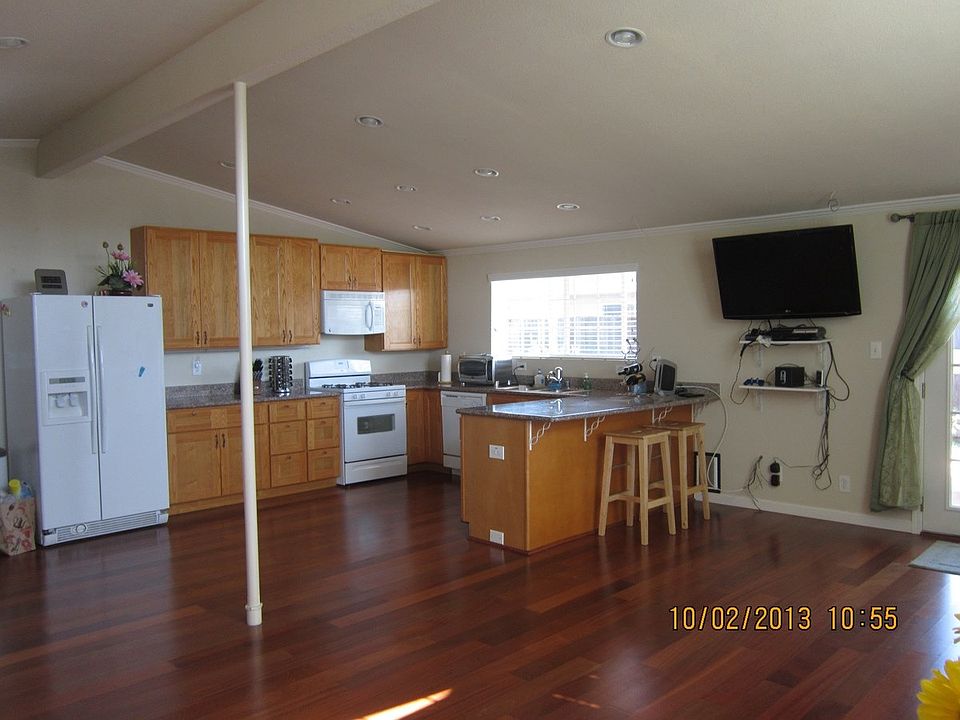 2nd image of 2641 Darwin St