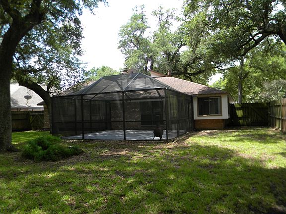 3rd image of 224 Banyan Dr