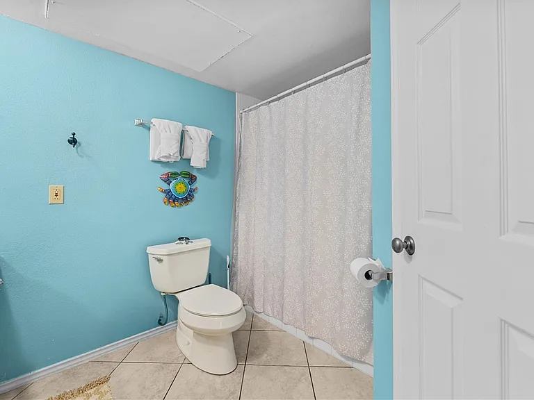15010 Leeward Dr #104 — Photo 24