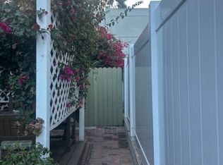 843 3/4 Huntley Dr, West Hollywood, CA 90069