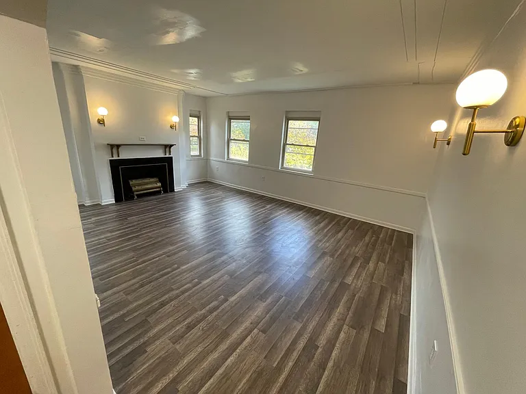877 Ludlow Ave #4 — Photo 6