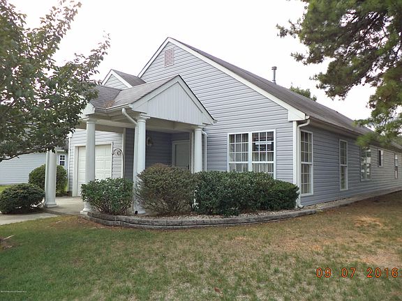 2nd image of 621 Bedford Lane