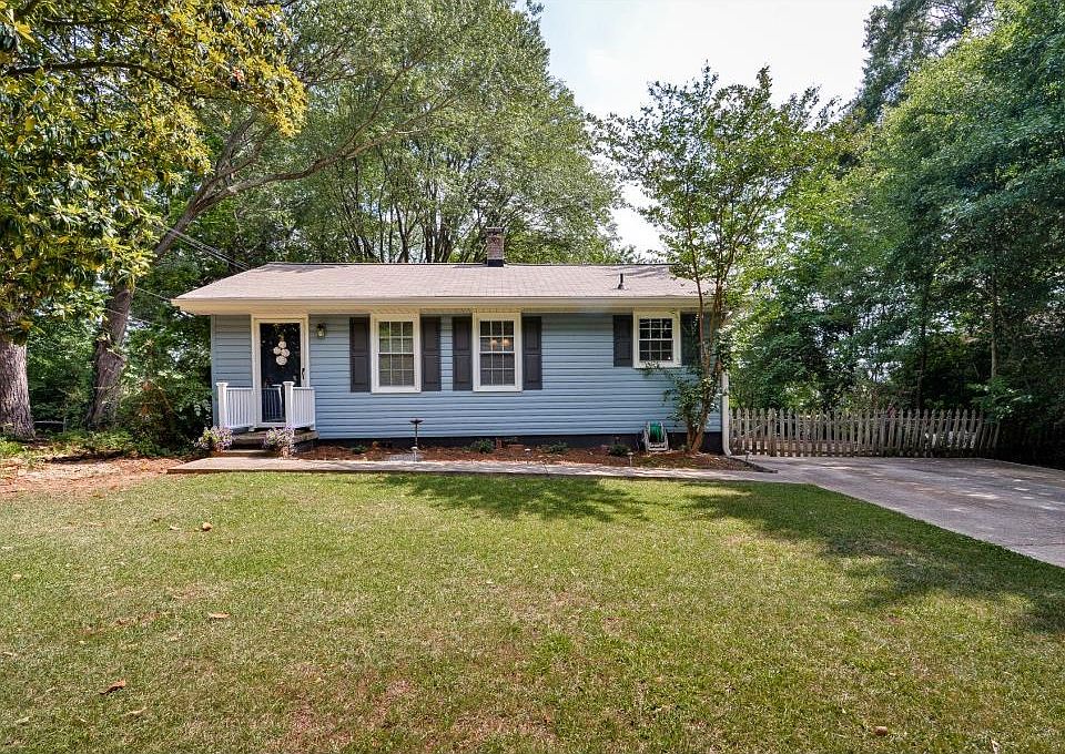 1st image of 952 Sharon Cir SE