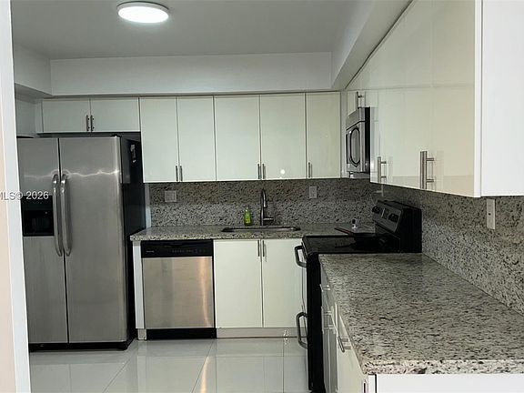 5th image of 250 174th St APT 1808