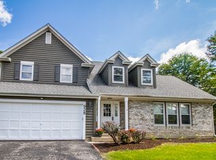 928 S River Rd, Naperville, IL 60540