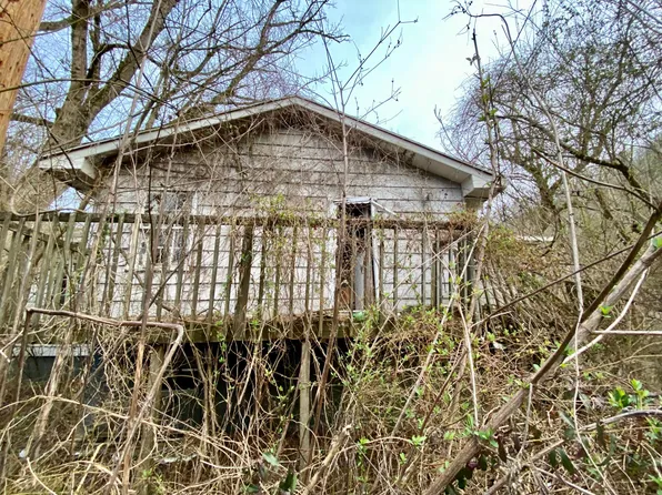 427 Diablock Rd, Hazard, KY 41701