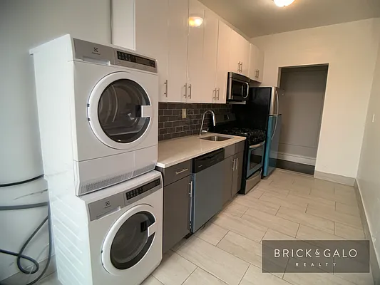 Rented by BRICK & GALO REALTY CORP | media 8