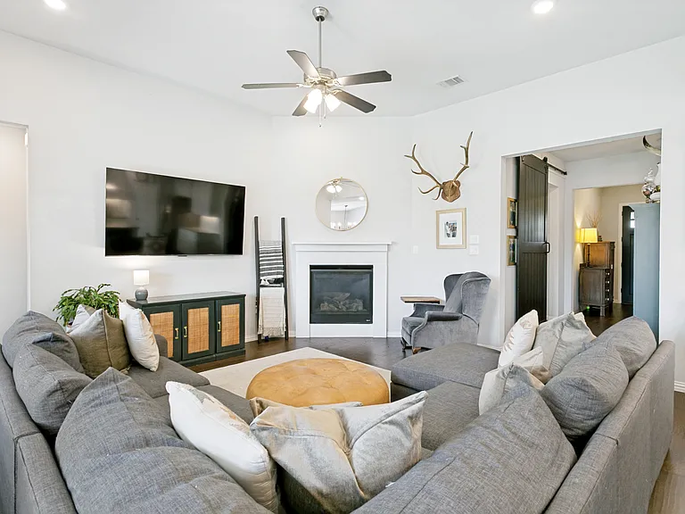 1441 Wolfberry Ln — Photo 6