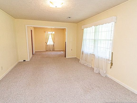 3rd image of 48 Baker Rd