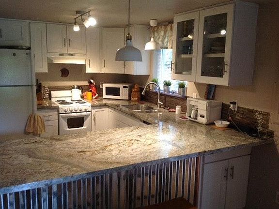 Updated kitchen, with bar eating.
