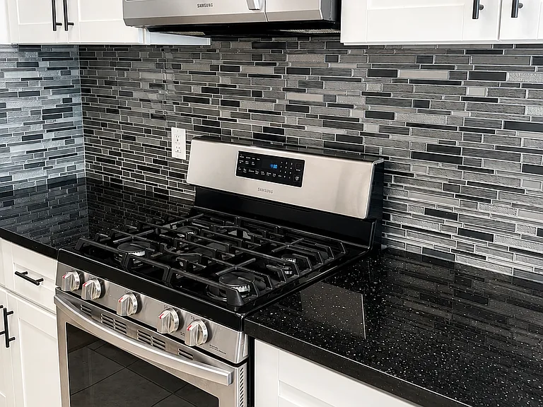103 N Hayworth Ave #3 — Photo 5