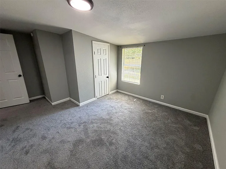 2508 S Texas Ave — Photo 11