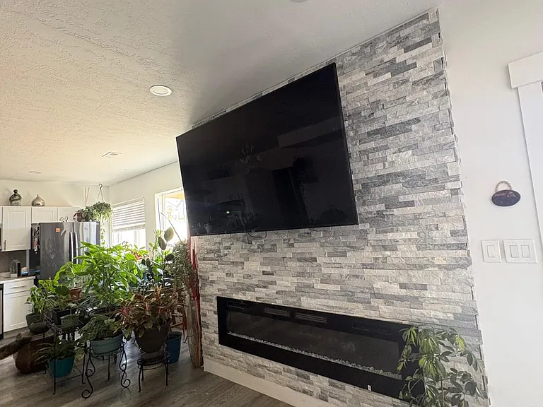 900 N Olson Dr — Photo 8