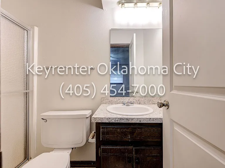 920 SW 97th St Duplex — Photo 16