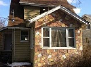 18528 Hilburn Ave, Saint Albans, NY 11412