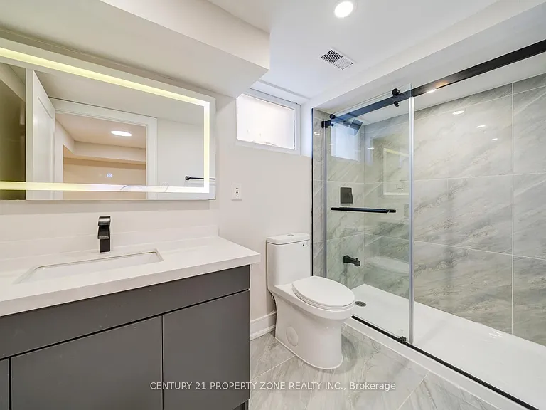 203 Toynbee Trl — Photo 43