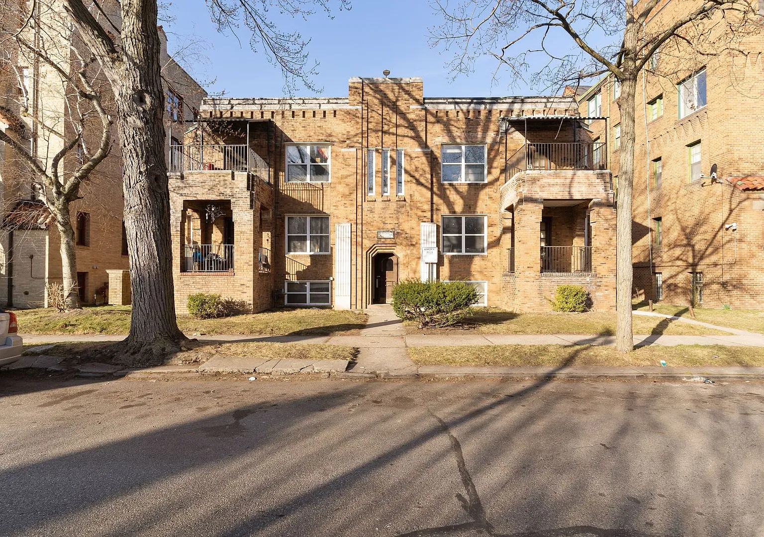 Manderson 17701 - R - Boston Edison Towers Llc - 17701 Manderson Detroit, Mi 48230 — Photo 2