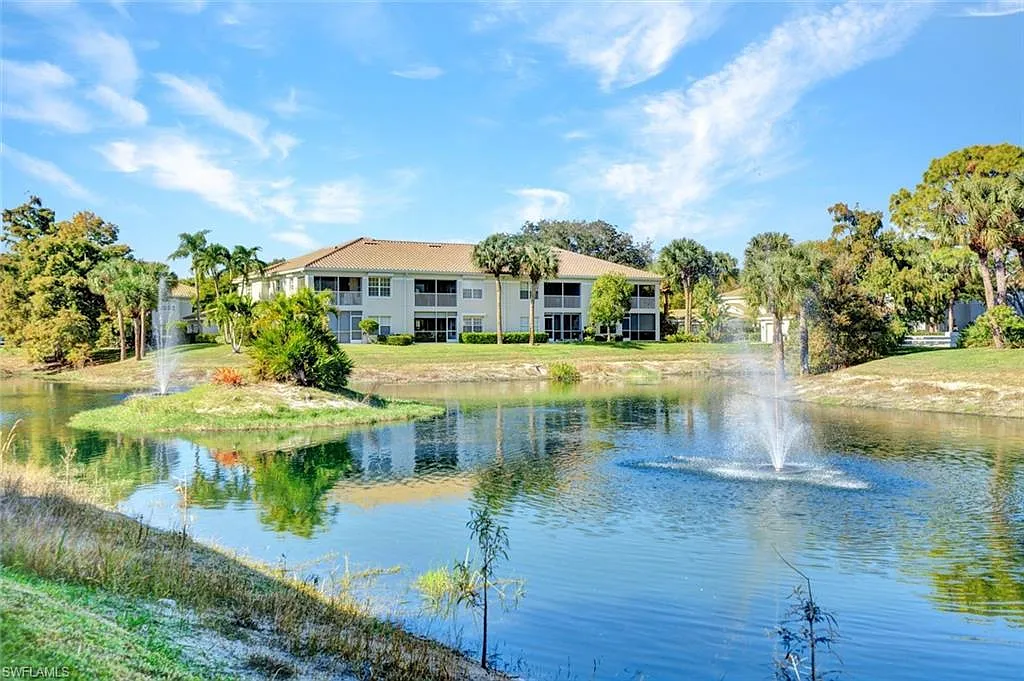 Building Photo - 6883 Redbay Park Rd #102
