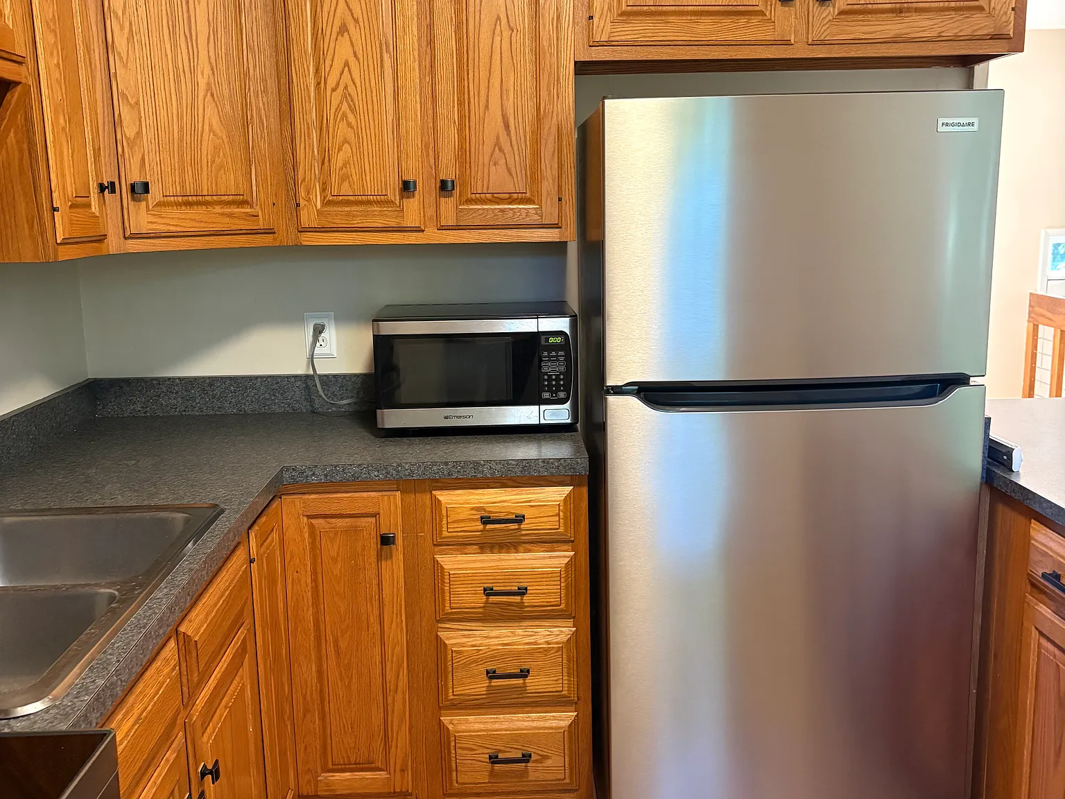 3 bed, 1.5 bath, 1550 sqft, $1,750 — Photo 3
