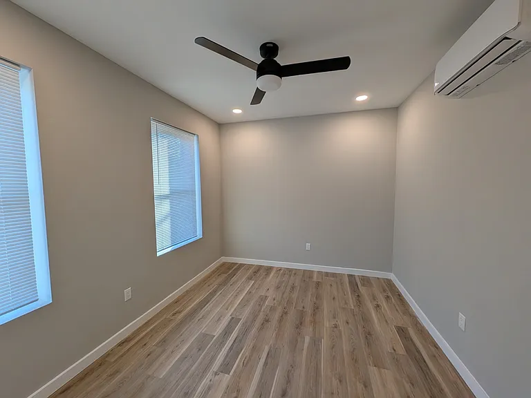 4250 Lancaster Ave #A7 — Photo 3