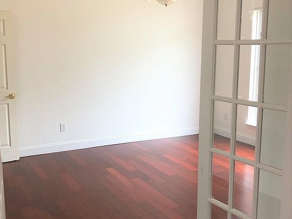5th image of 109 Beechwood Dr