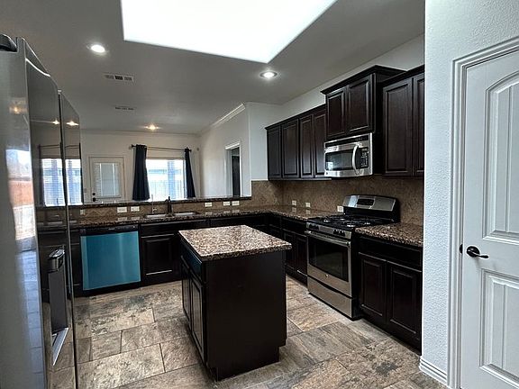 4th image of 3016 Botticelli Ave