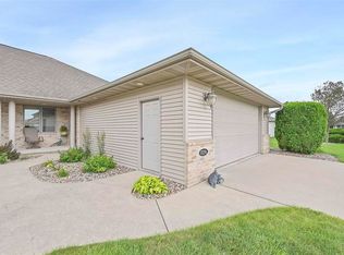 1124 Spring Lake Dr, De Pere, WI 54115