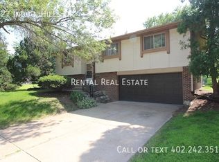 727 Indian Hills Dr, Lincoln, NE 68520
