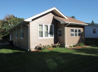 621 Main St, Maxwell, IA 50161