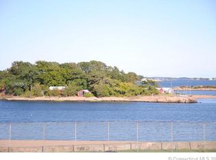 2 Mansfield Grove Rd APT 261, East Haven, CT 06512