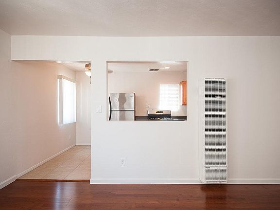 5th image of 962 Wilbur Ave APT A