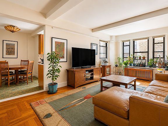 2nd image of 127 W 96th St APT 5A