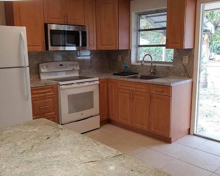 1881 SW 44th Ave #2 — Photo 6
