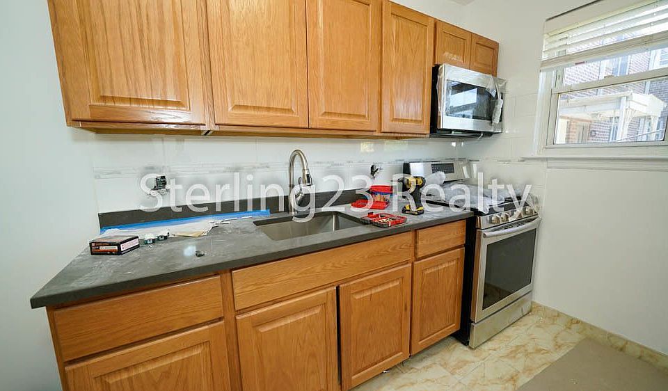 1st image of 2029 23rd St APT 1