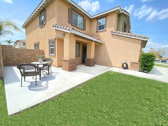 Front yard 