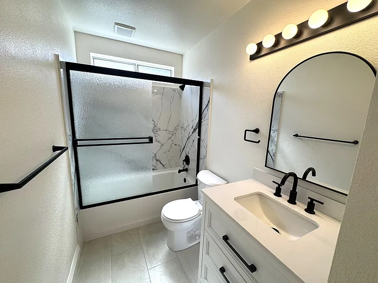 2304 E Decatur Ave — Photo 8