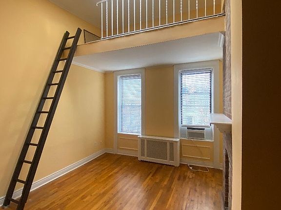 4th image of 208 Washington St APT 4A