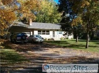 355 Ridgeview Dr E, Wayzata, MN 55391