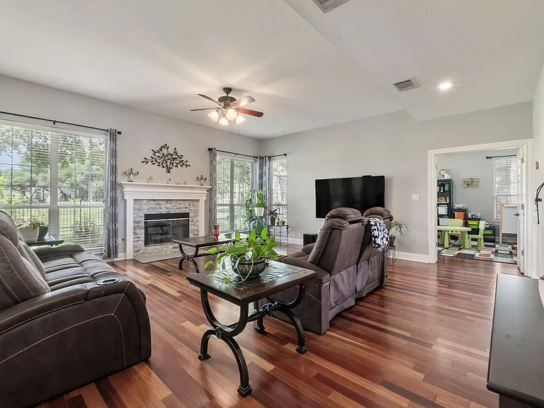 2147 Hilton Head Dr — Photo 12