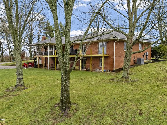 3rd image of 2421 Pendleton Rd