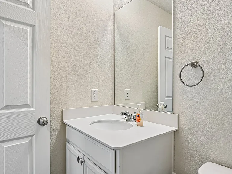 9121 Lookout Point — Photo 35