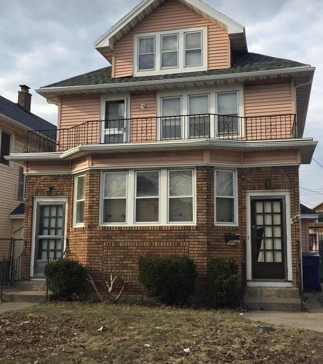 1st image of 44 Ruspin Ave