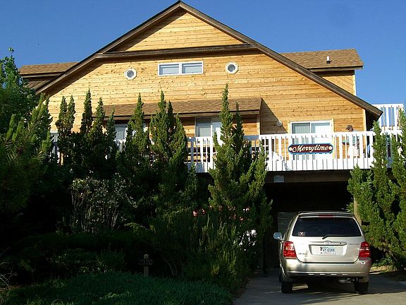 View from street (westside)